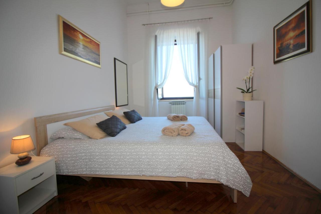 Apartment Old City โปเรช ภายนอก รูปภาพ