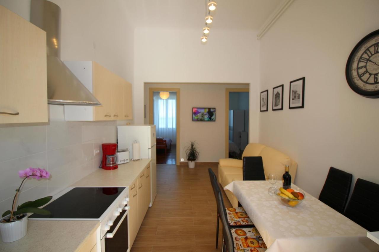 Apartment Old City โปเรช ภายนอก รูปภาพ