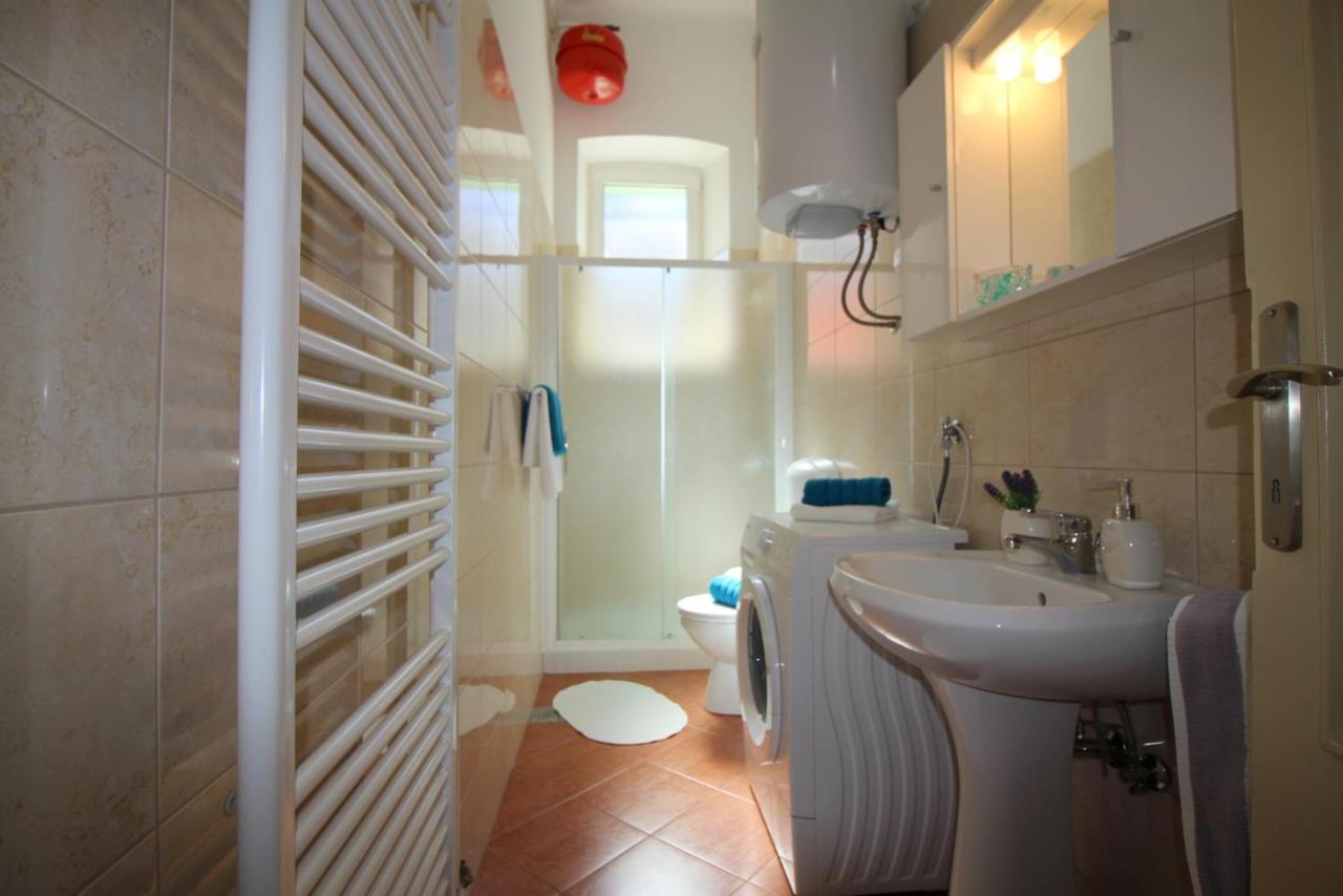 Apartment Old City โปเรช ภายนอก รูปภาพ